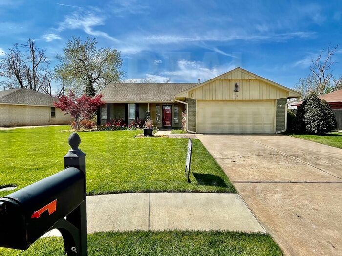 Primary Photo - ***BEAUTIFUL 3 BED 2 BATH!!!