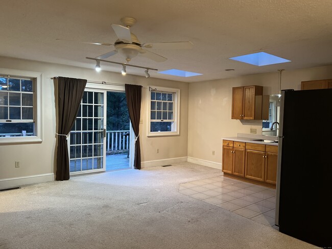 Building Photo - 243 Beach St