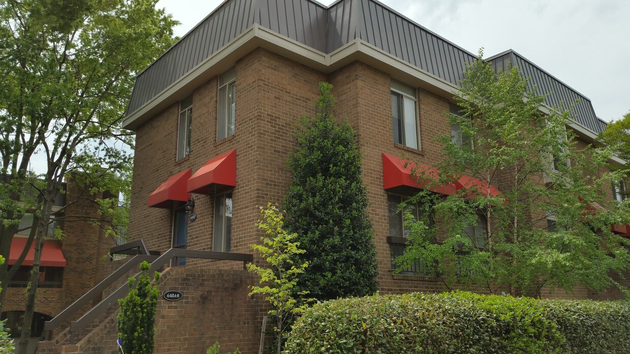 648 15th St S, Arlington, VA 22202 Townhome Rentals in Arlington VA