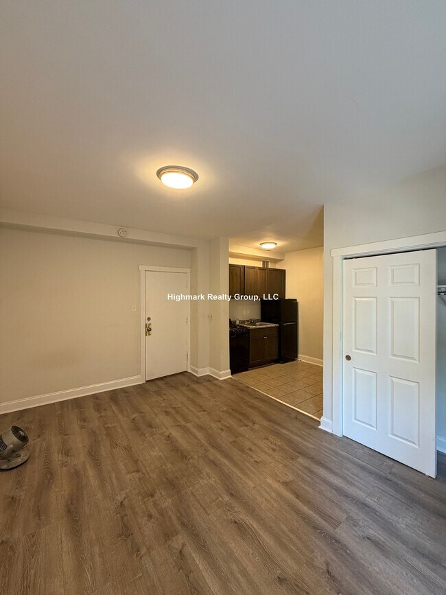Foto del edificio - 839 W Sheridan Rd