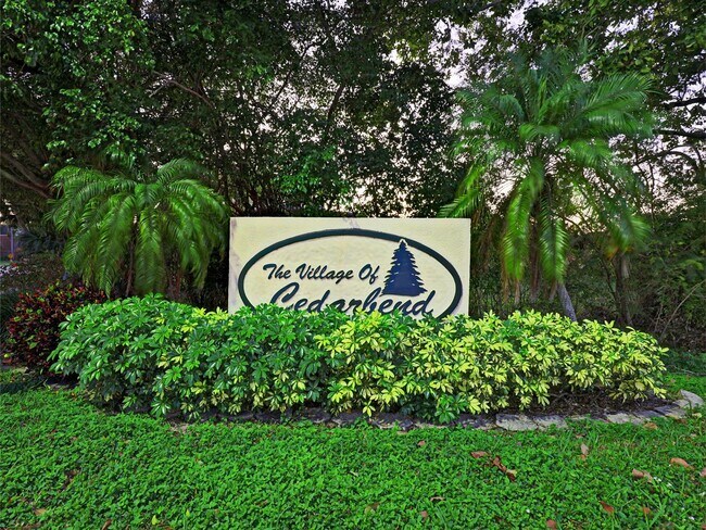 Foto del edificio - 5264 Cedarbend Dr