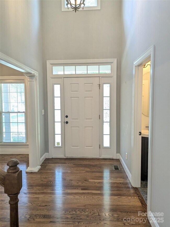 Foto del edificio - 175 Turnberry Ln