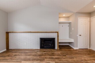 Building Photo - 14600 Fonmeadow Dr