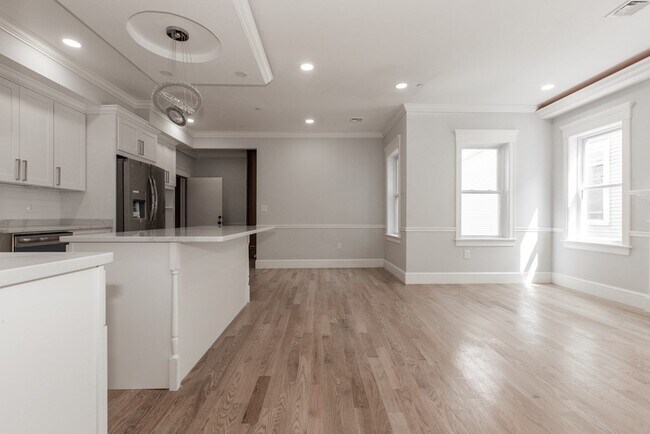 Building Photo - 1403-1405 Dorchester Ave