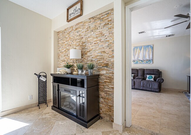 Building Photo - 6011 Orchard Tree Ln