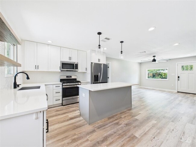 Building Photo - 8810 Slayton Dr