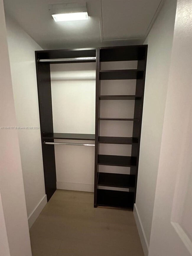 Foto del edificio - 2641 N Flamingo Rd