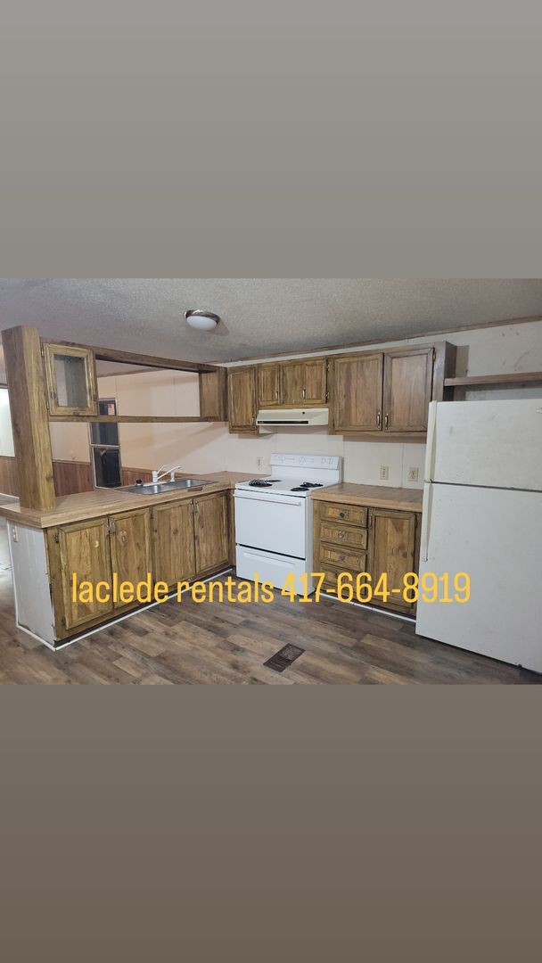 Building Photo - 3 BEDROOM 2 BATHROOM MOBILE HOME FOR RENT