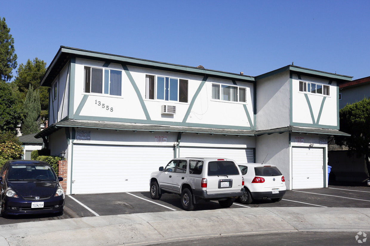 Foto principal - 13558 Rye St