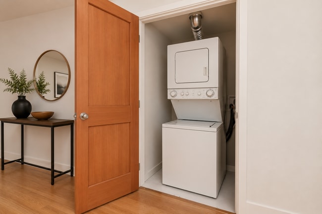 Photo - 520 6th St Apartment