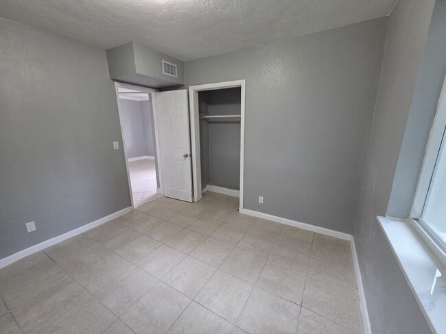 Photo - 5720 Cleveland St House