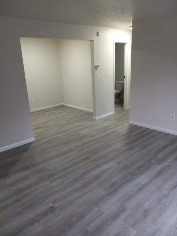 Foto del edificio - 1465 Townsend Ave