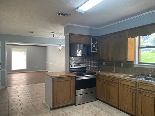 Foto del edificio - 3 Bed 2 Bath in Castlewoods! *MOVE IN SPEC...