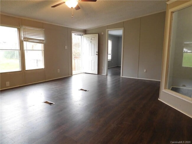 Foto del edificio - 710 Lowland Dairy Rd