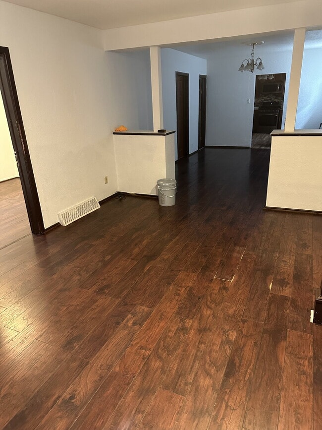 Foto del edificio - Classic Denver Home: 3 Beds, Updated Kitch...