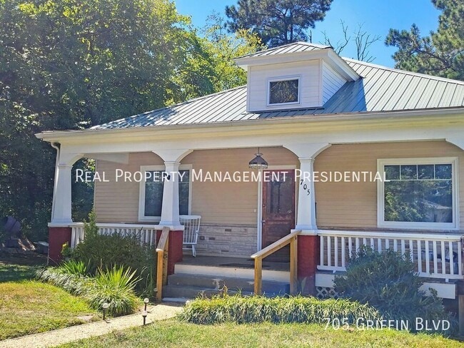 Building Photo - 705 Griffin Blvd
