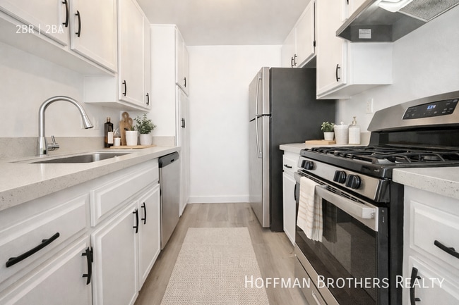 Building Photo - 11817 Victory Blvd