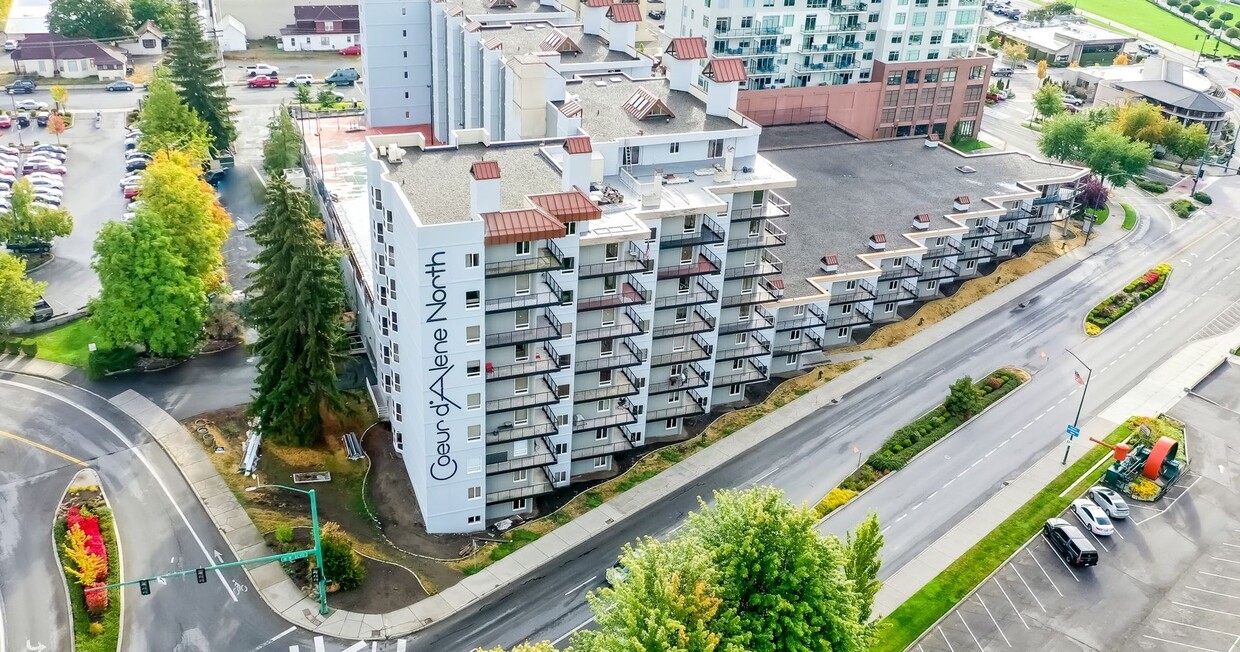 Foto principal - Furnished condo with a view of the lake an...