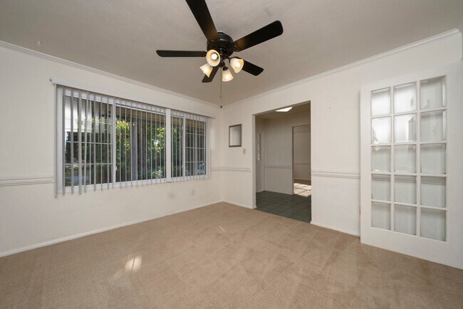Building Photo - 4 bed/3 bath home in Pembroke Meadows near...