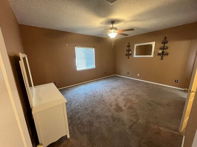 Foto del edificio - 6177 Sand River Pl