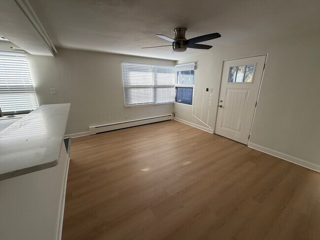 Foto del edificio - 26 E Washington Ave