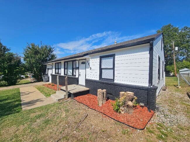 Foto del edificio - 1919 W 46th Pl