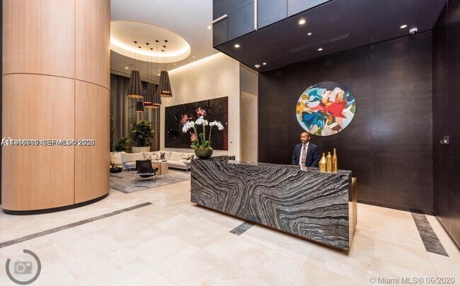 Foto del edificio - 55 SW 9th St