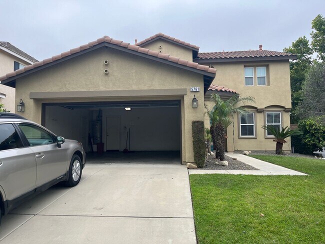 Foto del edificio - Beautiful Corner lot home in gated community.