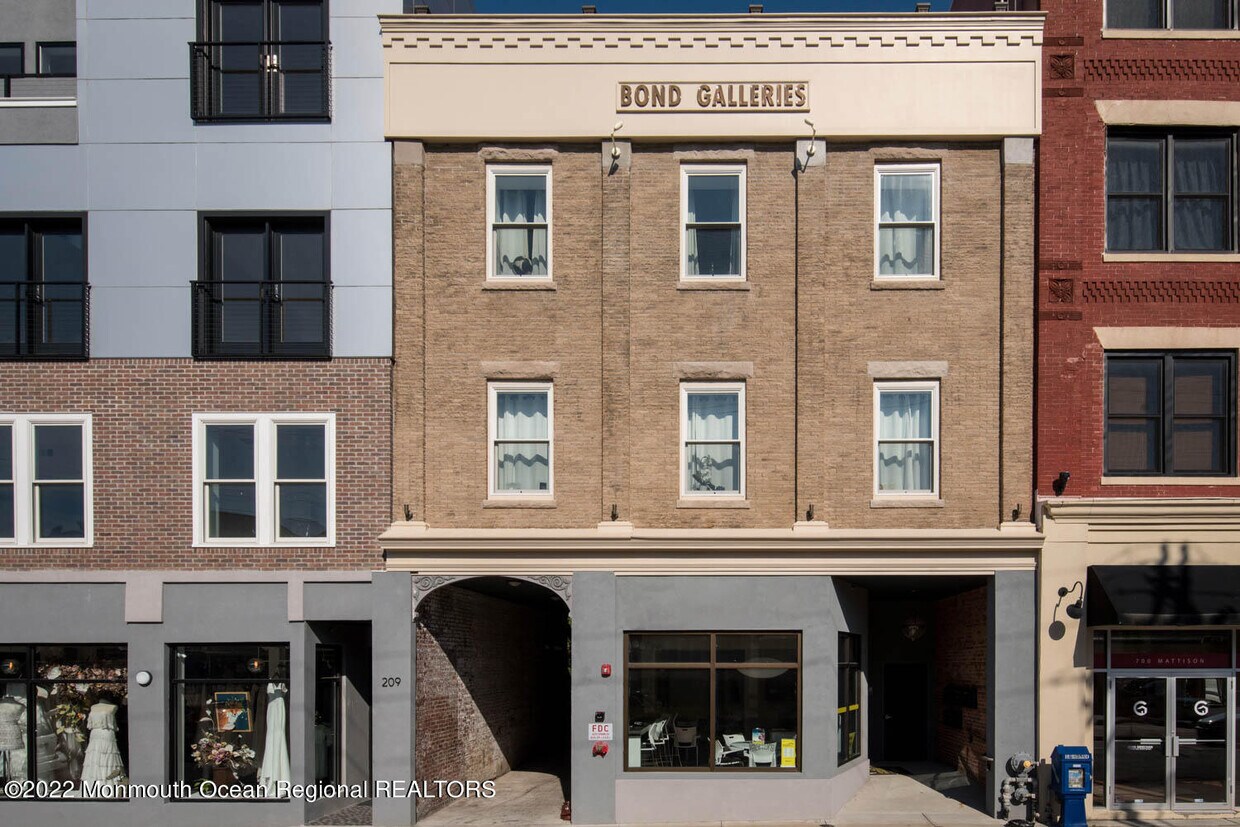 209 Bond St Unit 6, Asbury Park, NJ 07712 Room for Rent in Asbury Park, NJ