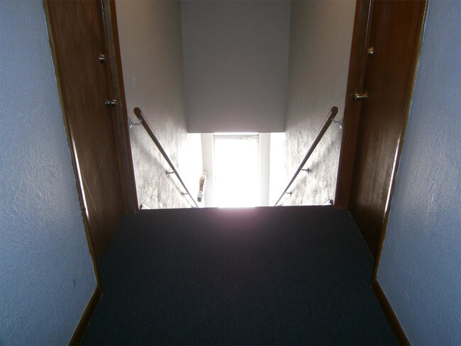 Building Photo - 343 SE 44th St