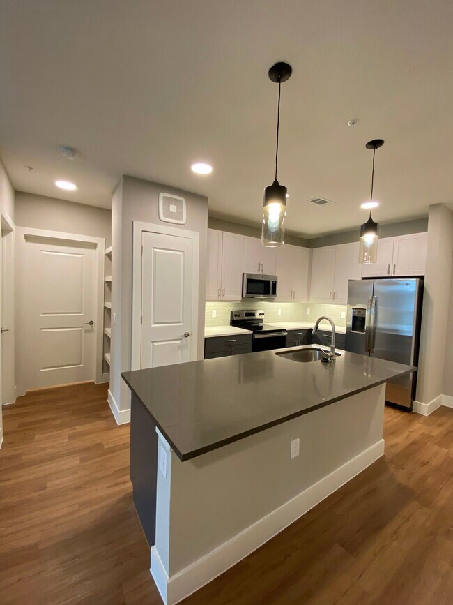 Foto del edificio - 1112 Giulianna Rd