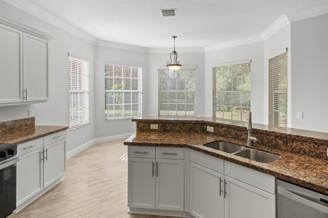 Foto del edificio - 9845 Cobblestone Creek Dr
