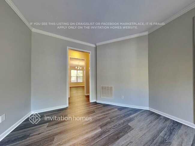 Foto del edificio - 8007 Harrington Woods Rd
