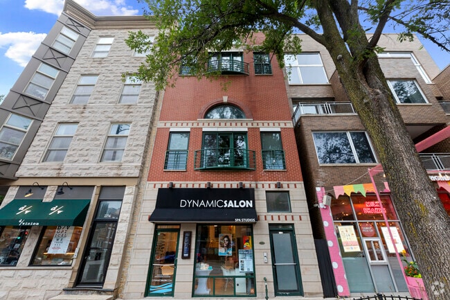 Building Photo - 1754 W Division St