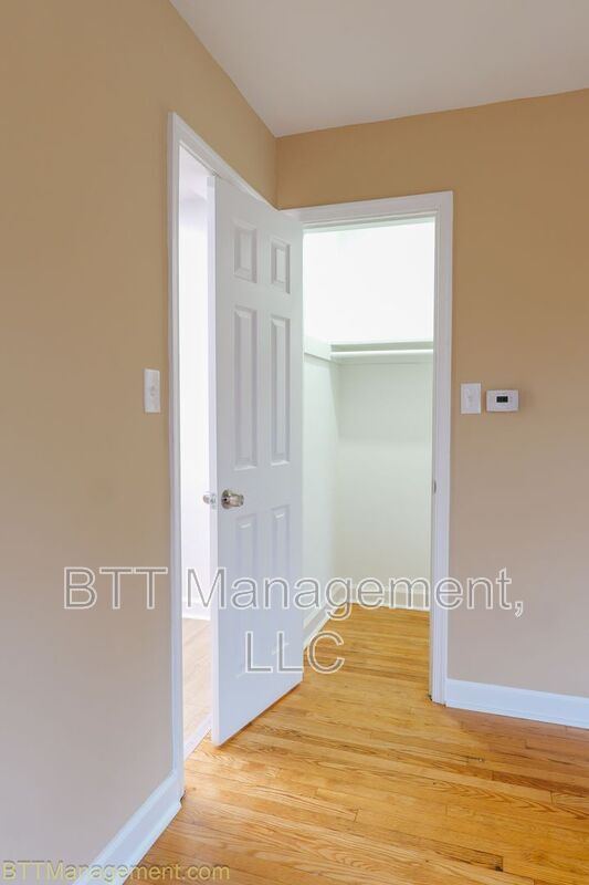 Foto del edificio - 8712 Plymouth St