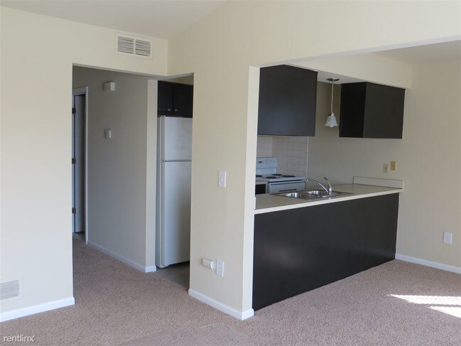 Foto del edificio - 24198 Ashford Ln
