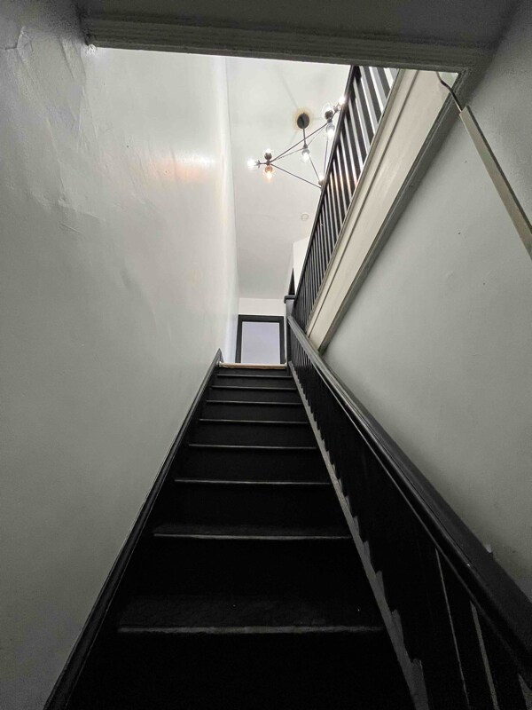 Building Photo - 429 1/2 W Vine St