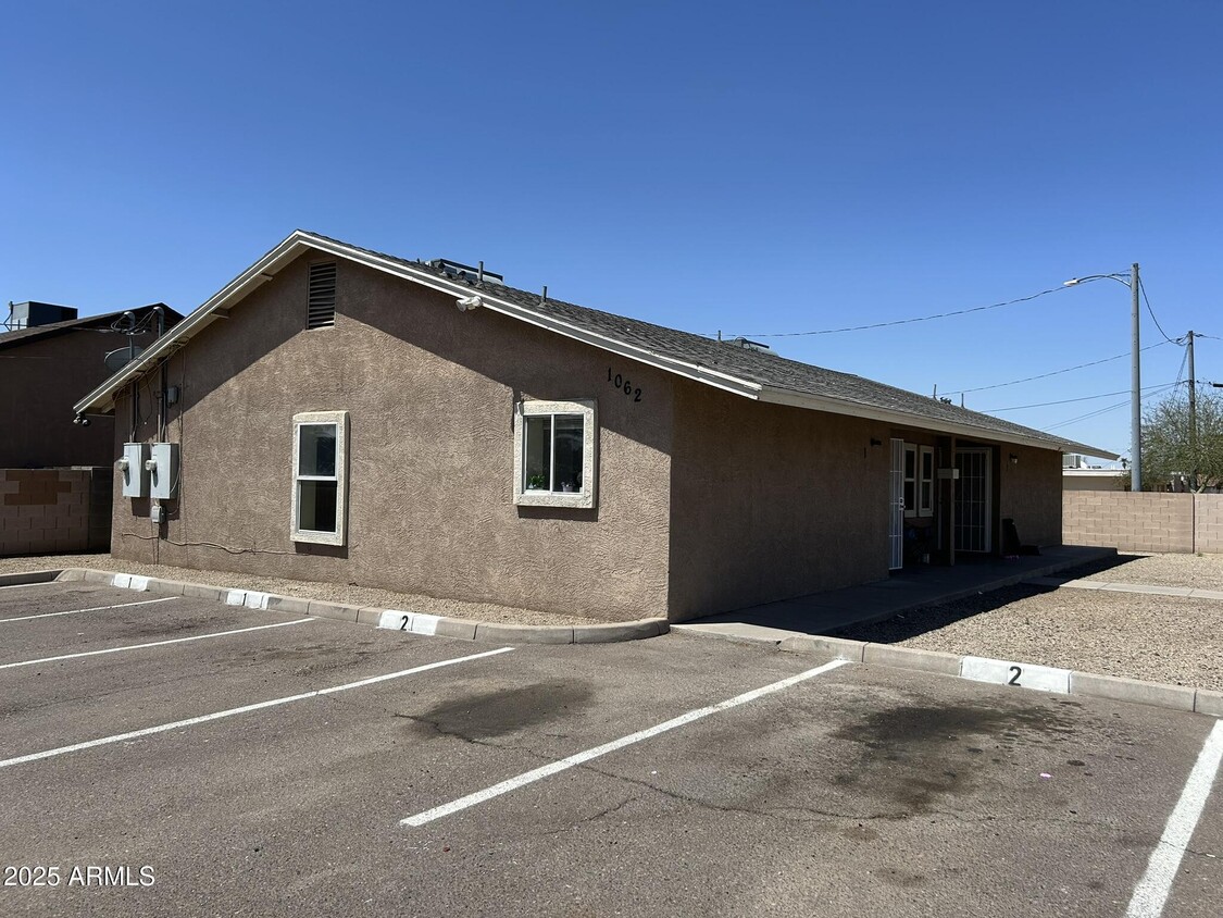 Primary Photo - 1062 N 27th St
