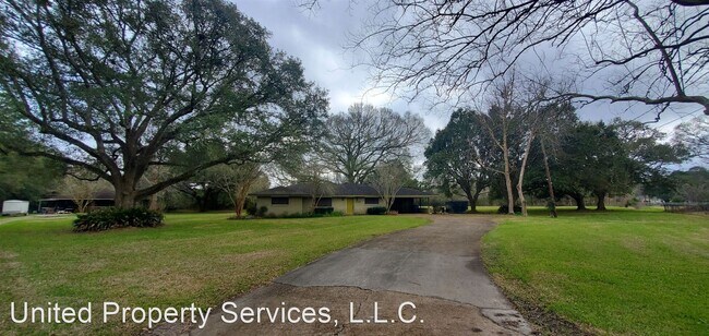 Building Photo - 2 br, 2 bath House - 111-A Westbend Ridge