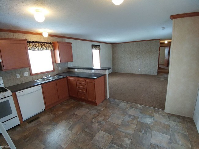 Building Photo - 11 Saint Michaels Dr