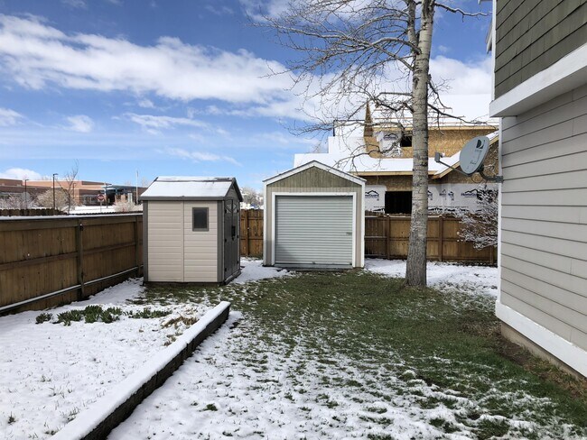 Building Photo - 77 N Sheridan Pl