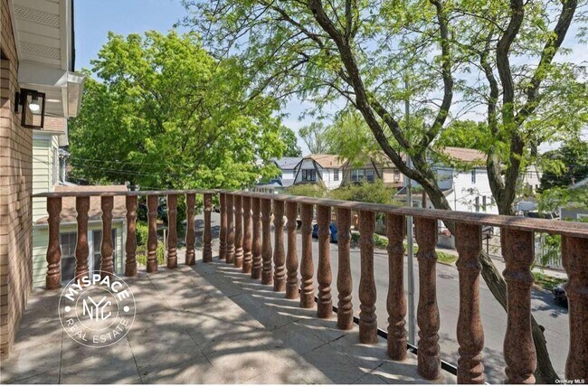 Foto del edificio - 114-32 168th St