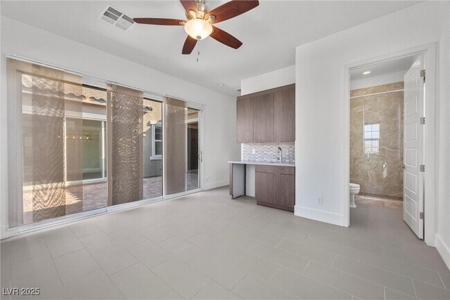 Building Photo - 6243 Carol Butte Ct