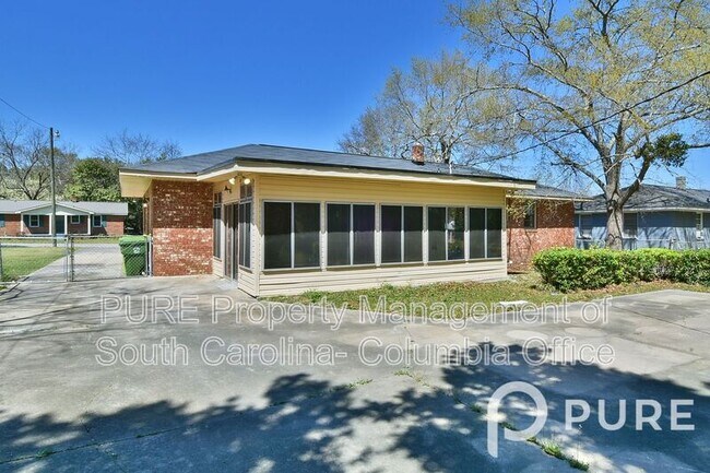 Foto del edificio - 2120 Huffman Dr