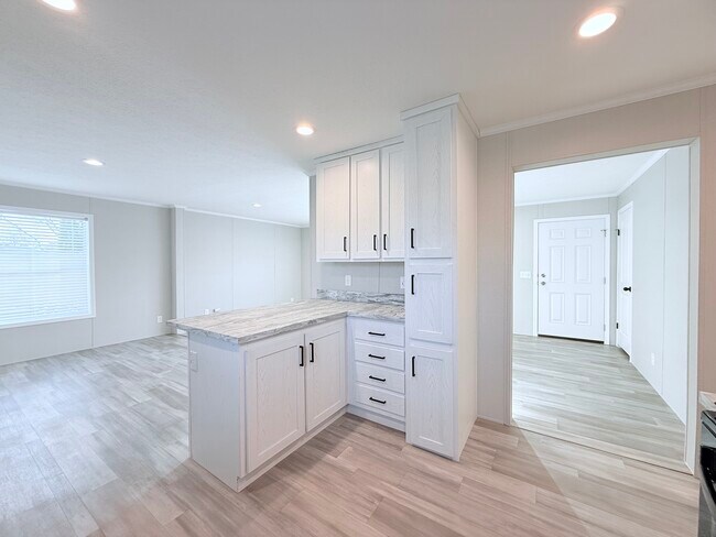 Foto del edificio - 29805 Jamestown Dr