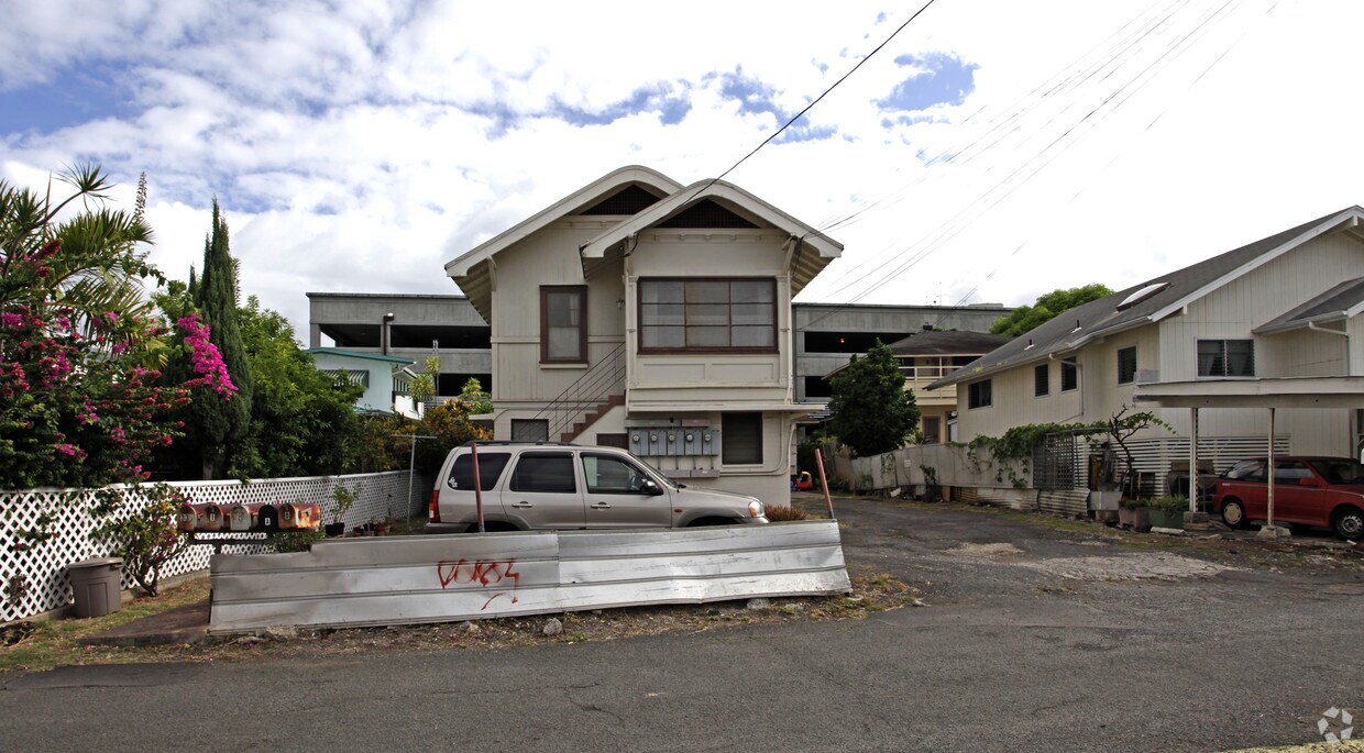 Foto del edificio - 336 Puuhue Pl