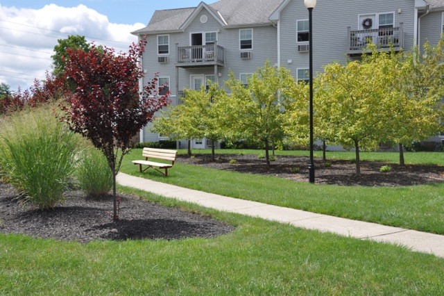 Primary Photo - Middlecrest Crossing 55+ Senior Apartments