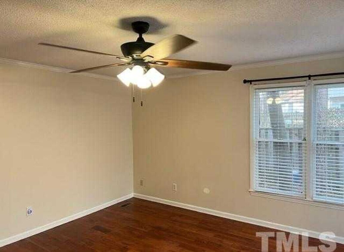 Primary Photo - 103 Bogue Ct