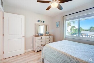 Building Photo - 5602 NE Gulfstream Way