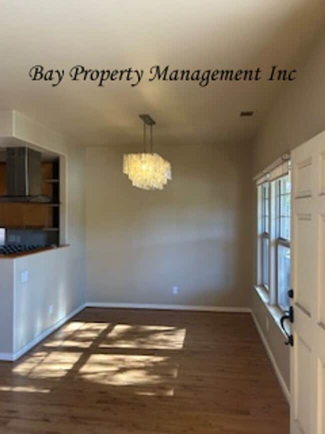 Building Photo - Available July 25th! Charming 3 bedroom home in Seaside, near Naval Post Graduate School